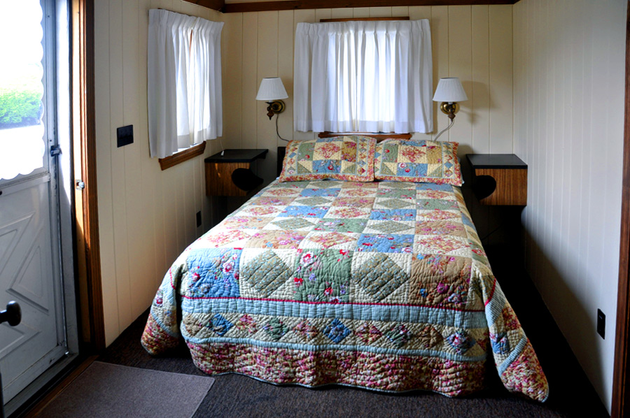 1 Bedroom Cottage 1 By The Sea