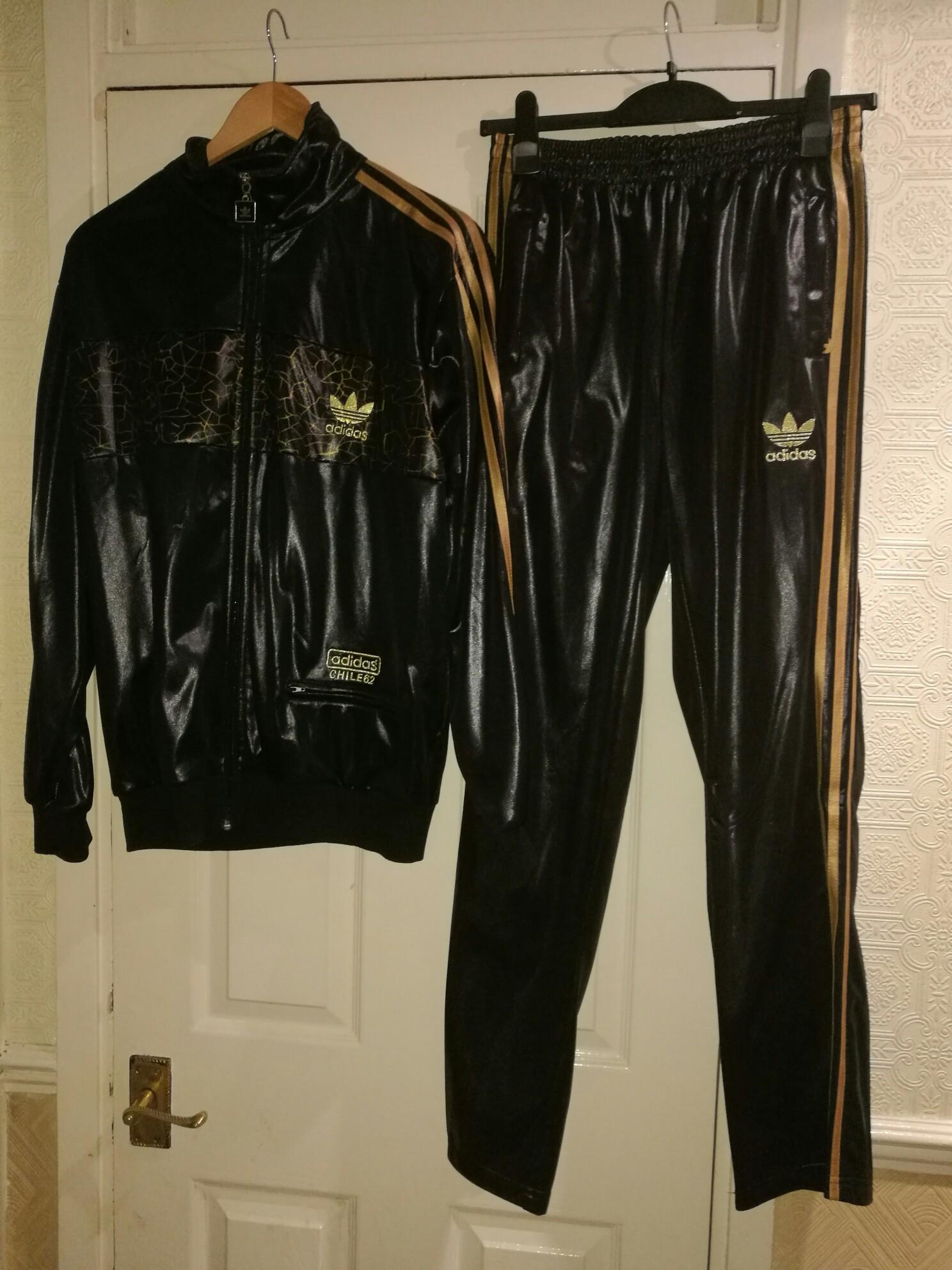Adidas Tracksuit black & gold in WC1N London für 60,00 £ zum Verkauf