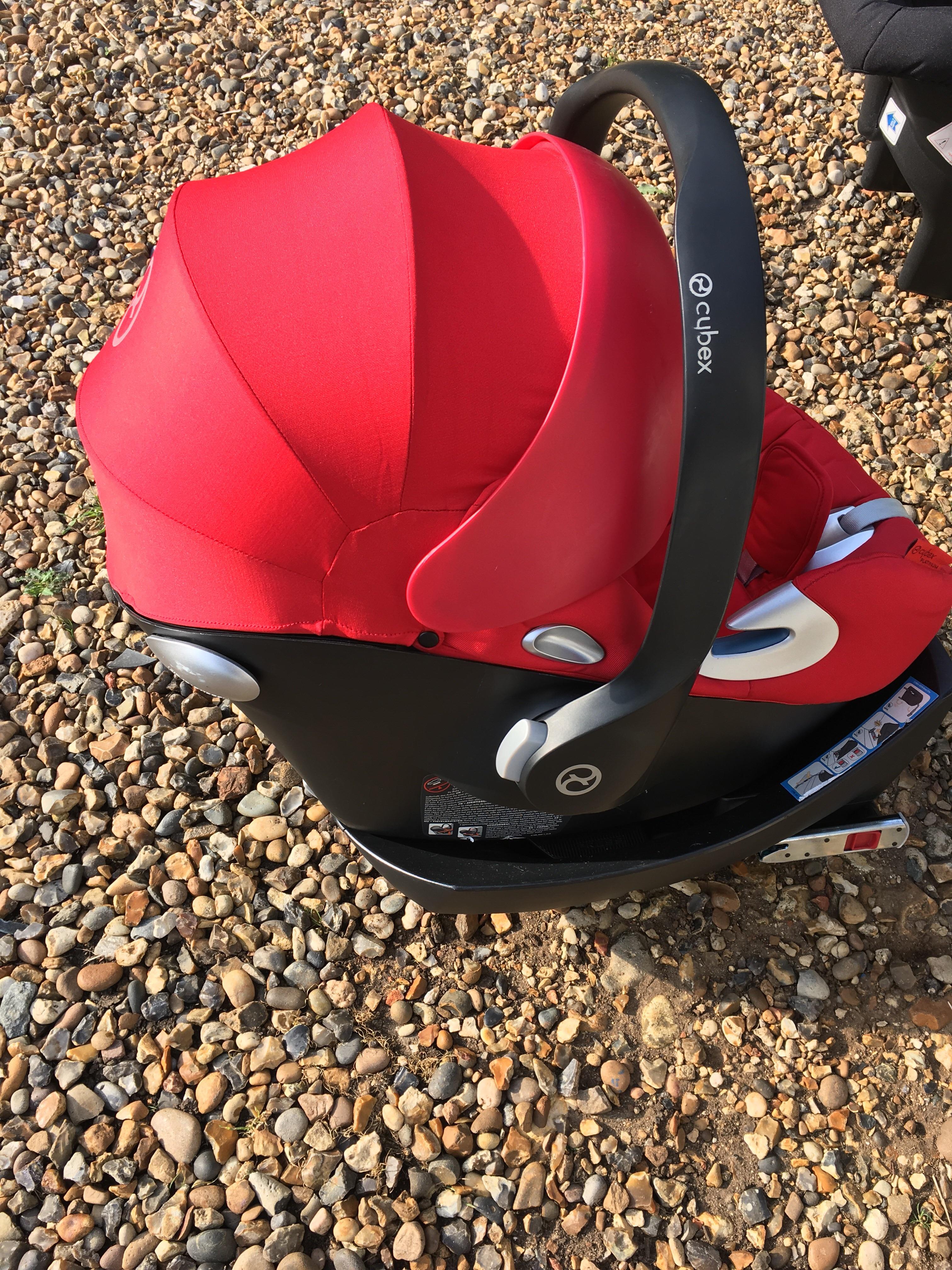 Cybex aton q with isofix Base car seat in WD18 Watford for £70.00 for