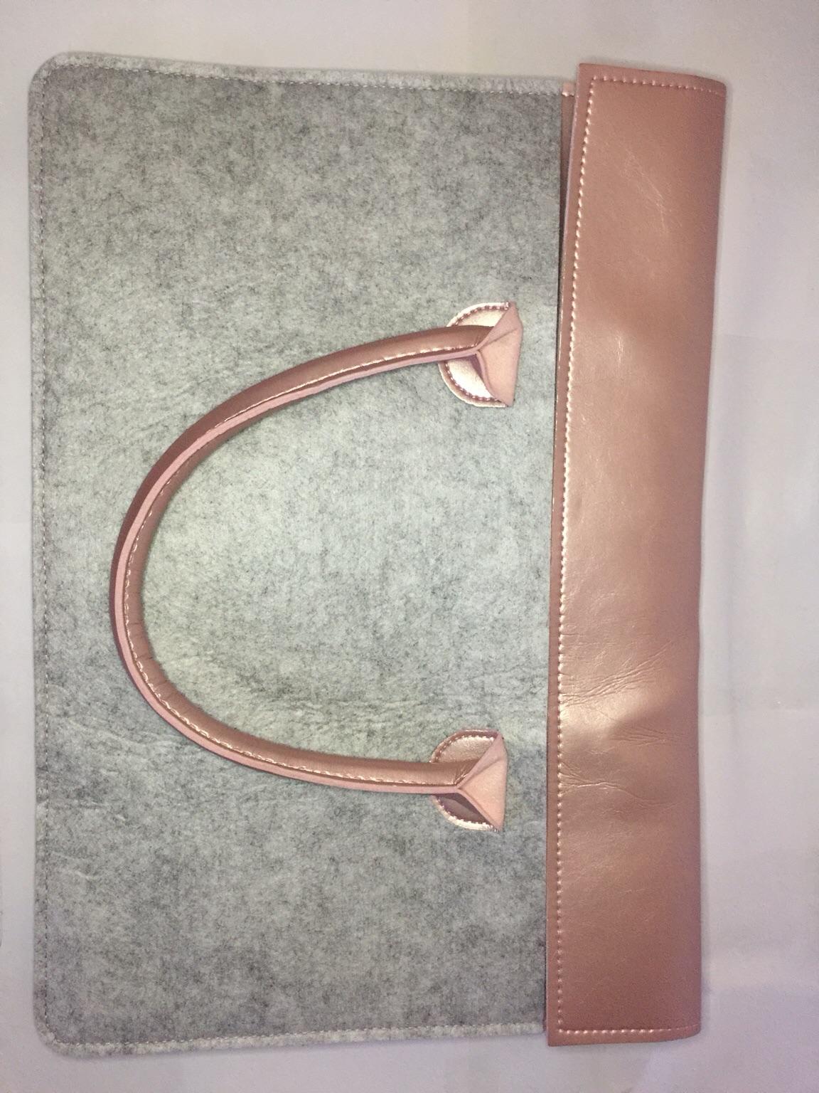 Grey & Rose Gold Laptop Bag in B67 Sandwell für £ 5,00 zum Verkauf