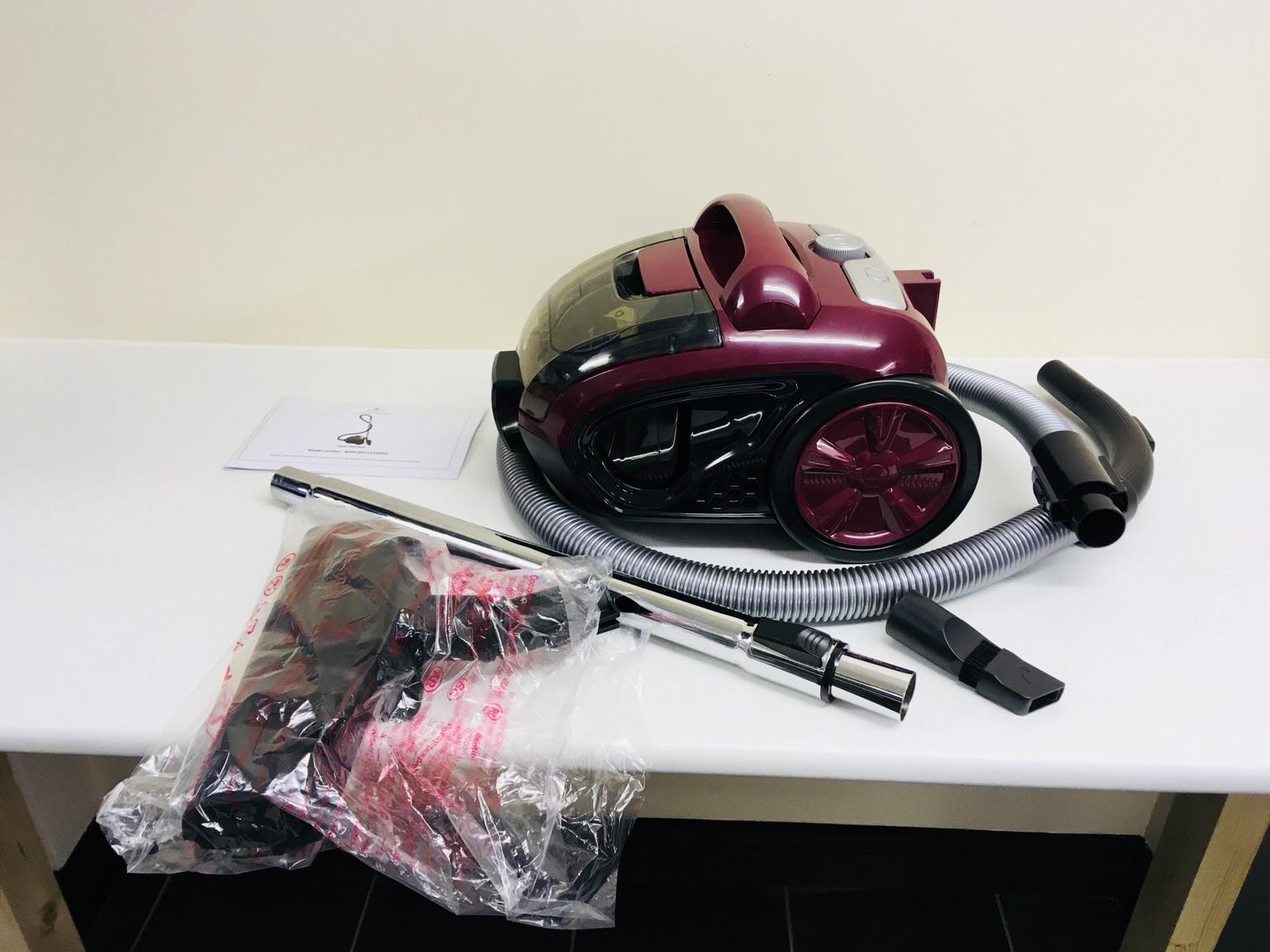 MORRISON S CYCLONIC VACUUM CLEANER HOOVER in SA4 Gorseinon für £ 30,00