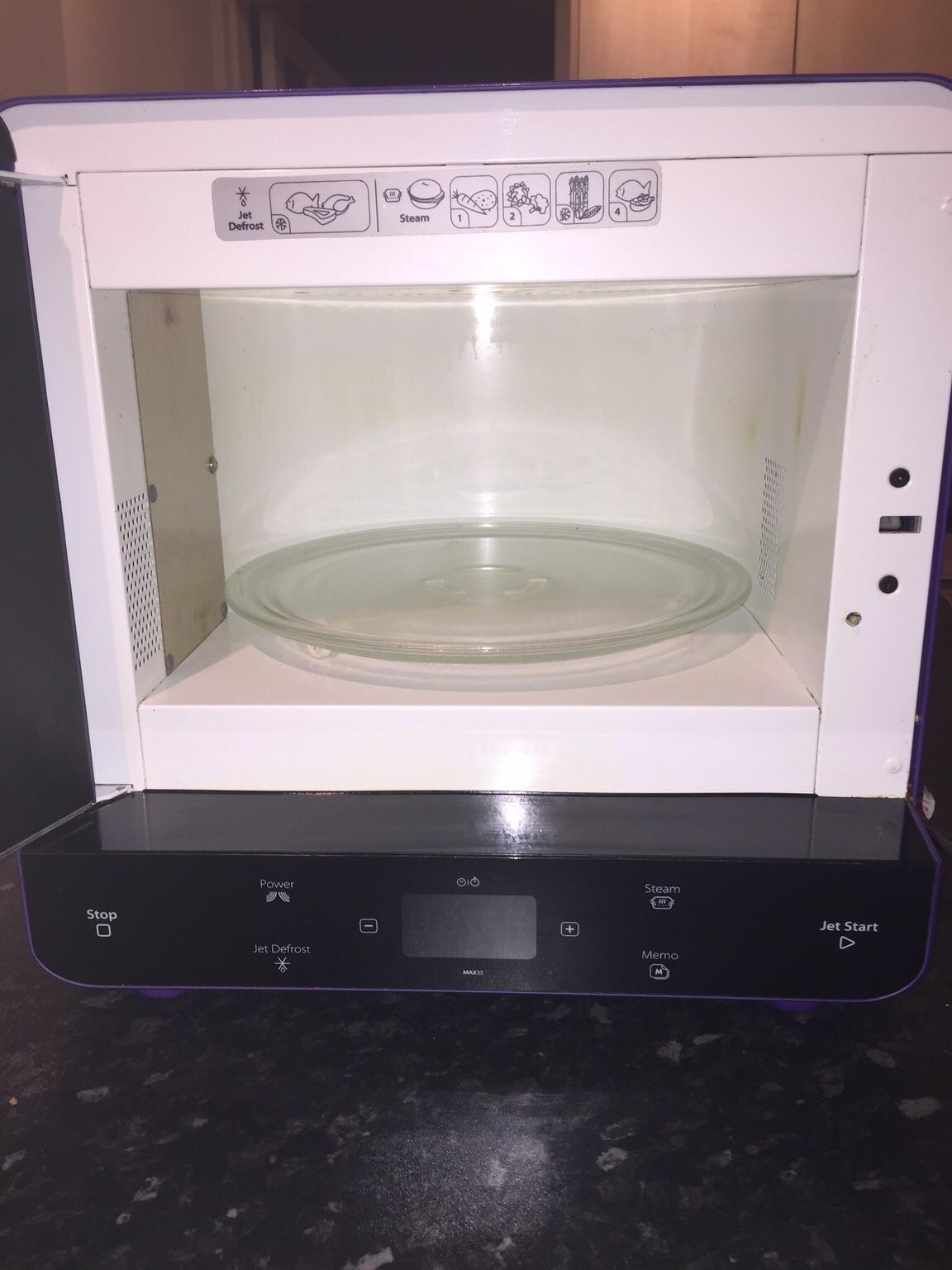 Whirlpool corner Microwave in WS10 Walsall for £25.00 for sale Shpock