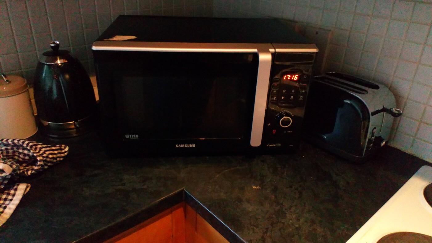 Samsung combi trio microwave in DY12 Forest for £20.00 for sale Shpock