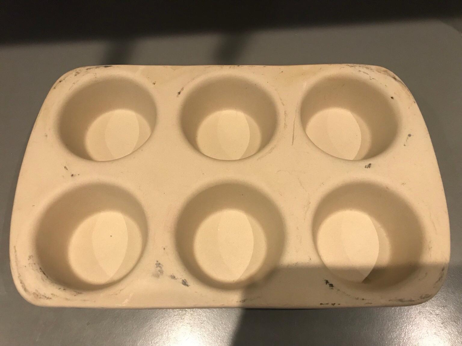 Pampered Chef Stoneware 6 Cup Muffin Pan in CT7 for £10.00 for