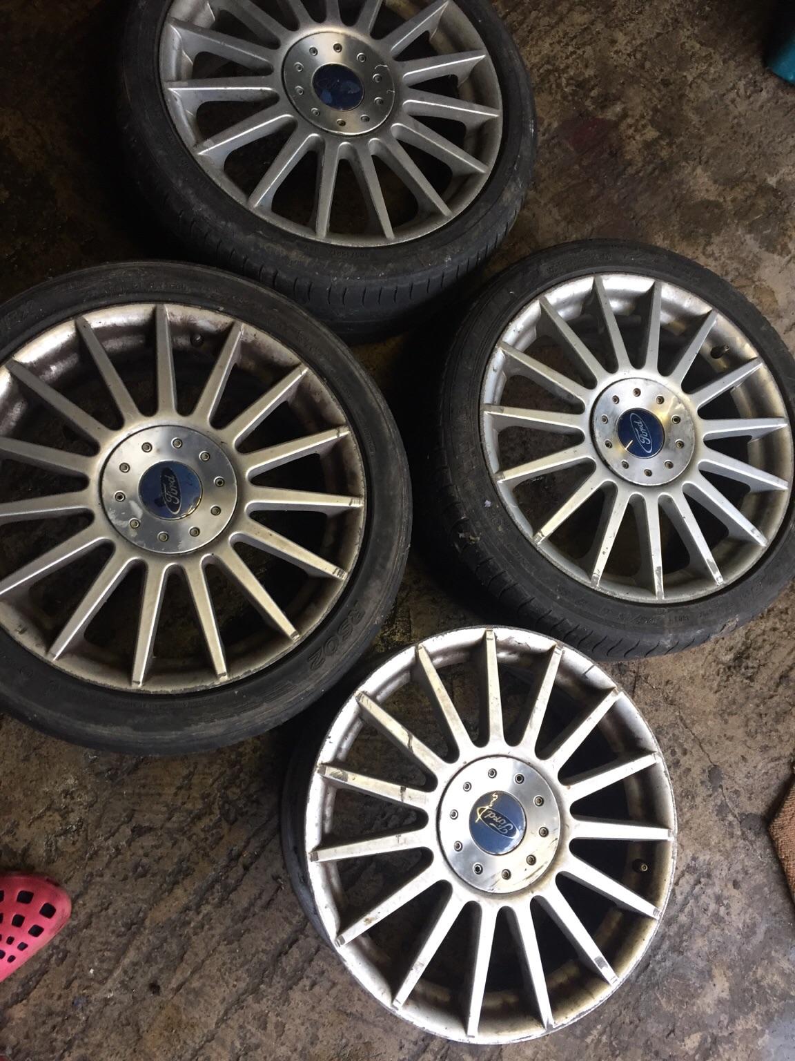 REDUCED Genuine Ford Focus 17" Alloy Wheel in BD17 Bradford für 30,00