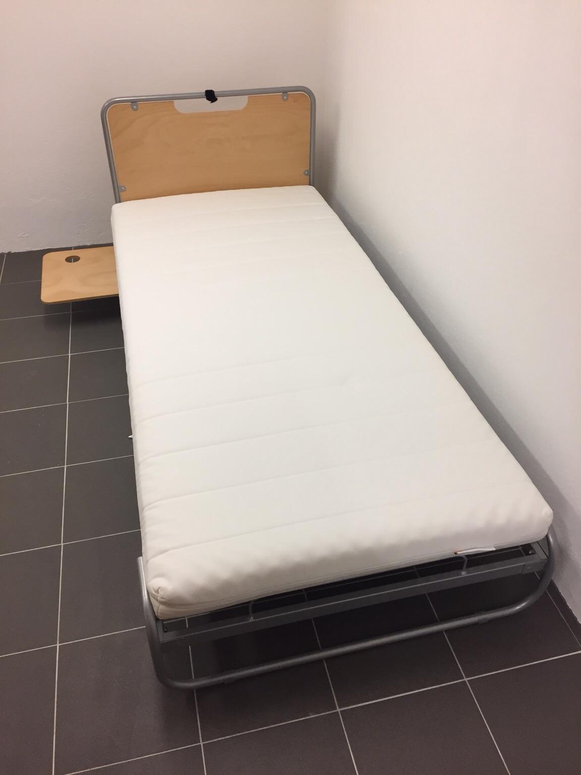 Säng 210 Lång Ikea Ikea Vikbar Gästsäng Extrasäng Säng Madrass in 37432 Karlshamn for SEK
