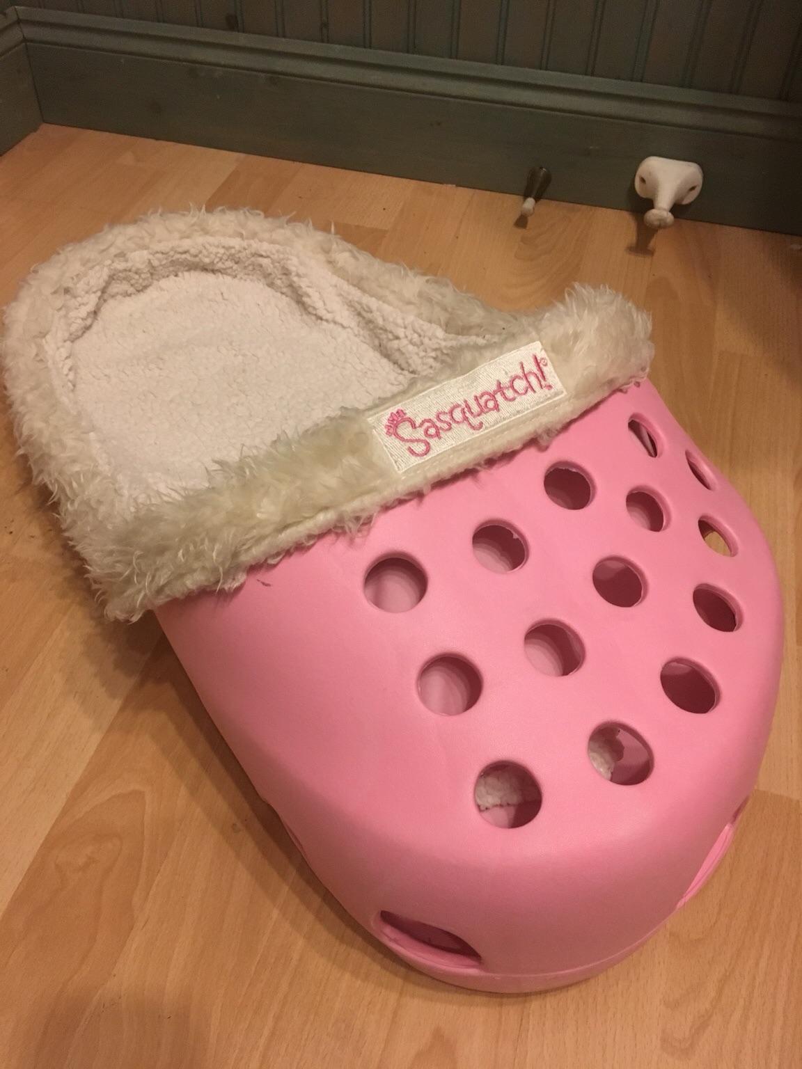 Sasquatch croc shoe pet bed in CV2 Coventry for £10.00 for sale Shpock