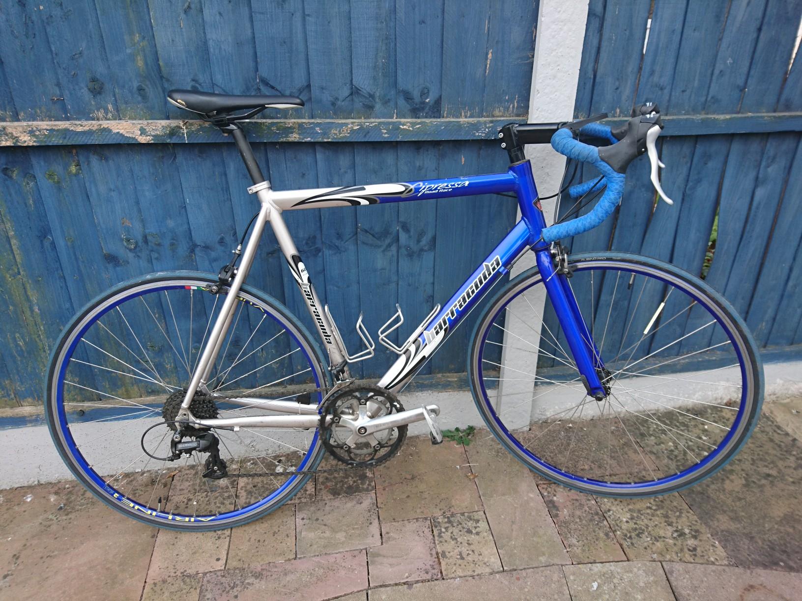 LARGE BARRACUDA AZZURRI ROAD BIKE. ALUMINIUM in WV14 Sandwell für 100,00 £ zum Verkauf Shpock DE