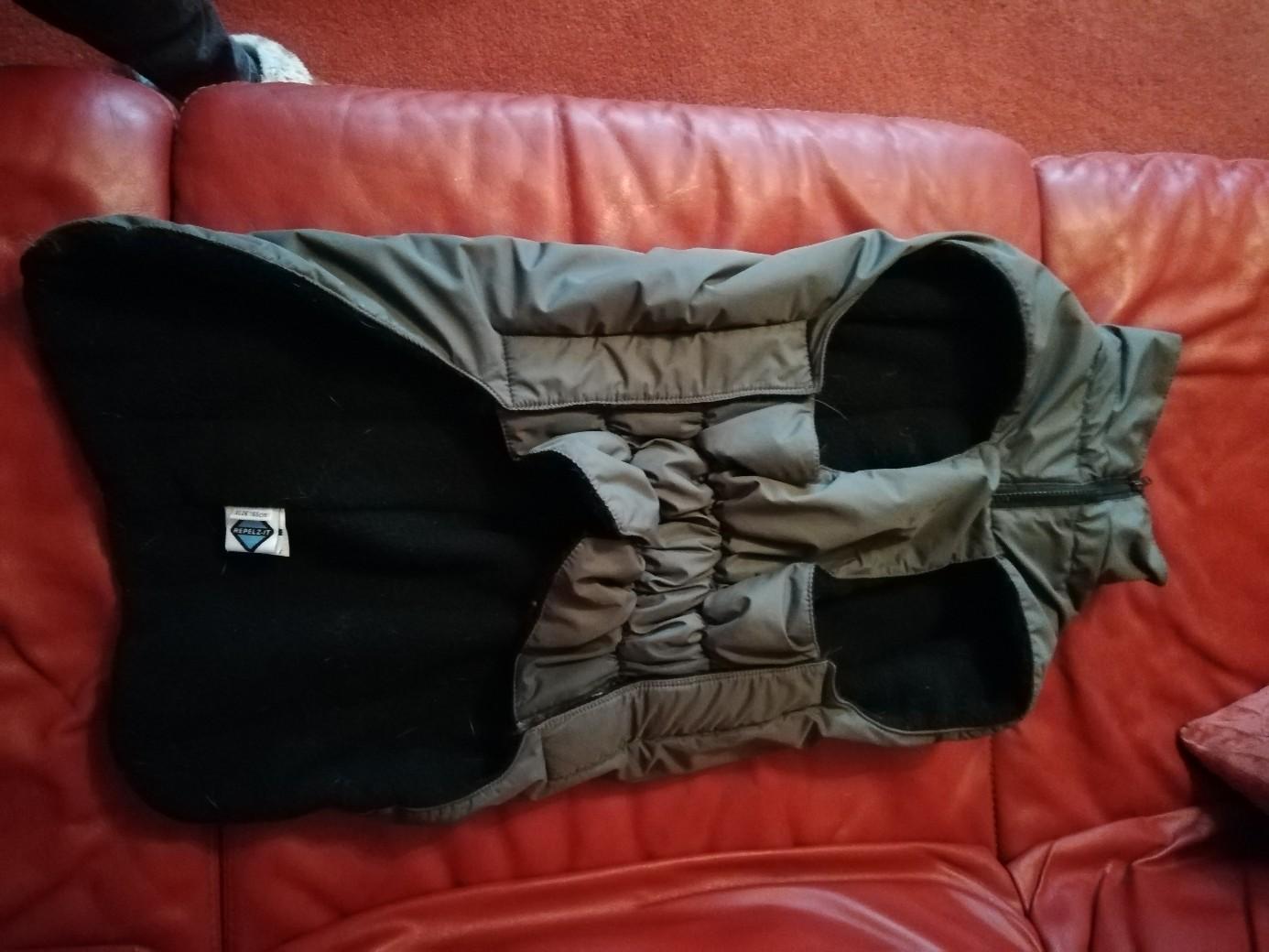 Repelzit Dog coat 26 inches in Irvine for £15.00 for sale Shpock