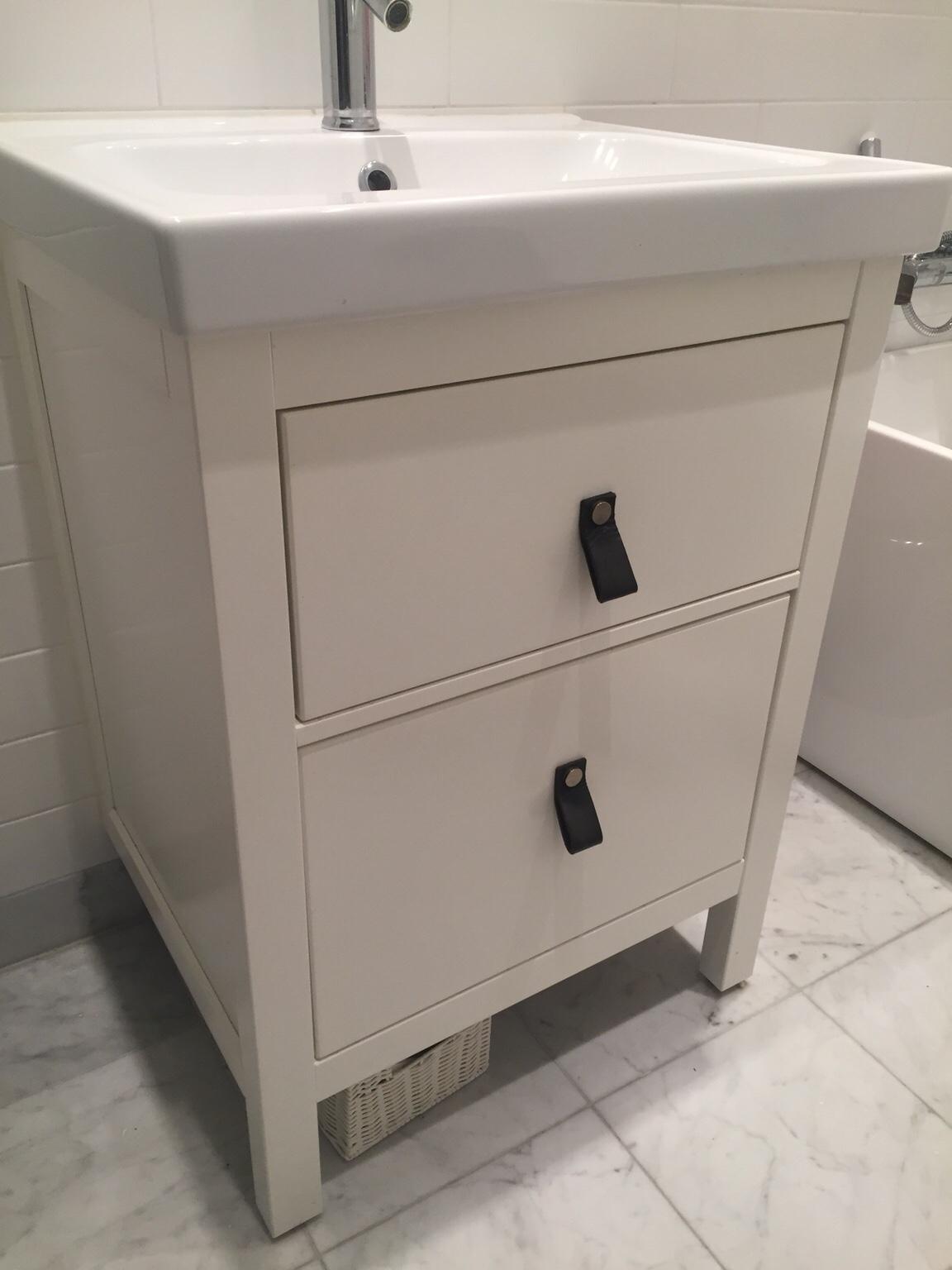 Hörntvättställ Med Kommod Tvättställsskåp Hemnes med kommod + blandare in 113 48 Stockholm for