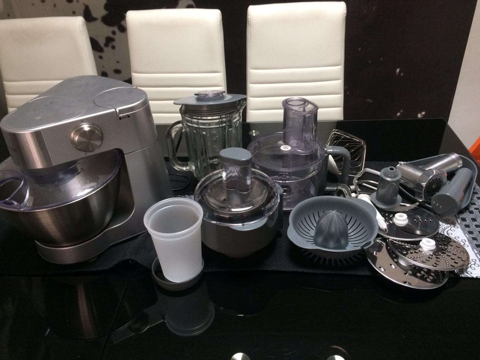 Küchenmaschine Kenwood KM 28 Serie in 4800 AttnangPuchheim für € 200