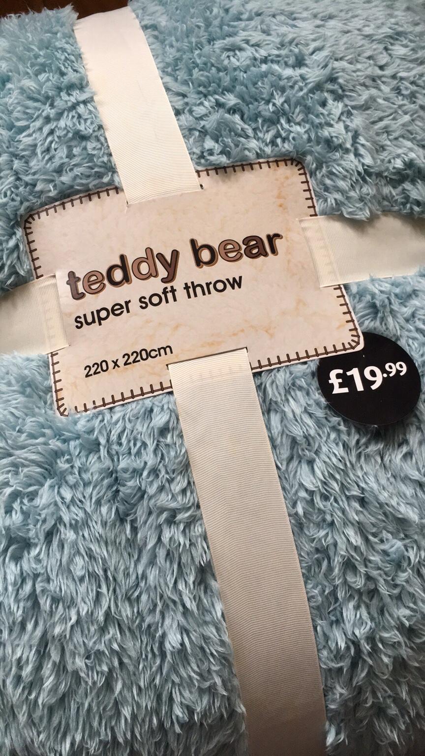 Extra Large Dunelm Blue Teddy Bear Throw NEW! in WS10 Walsall for £10.