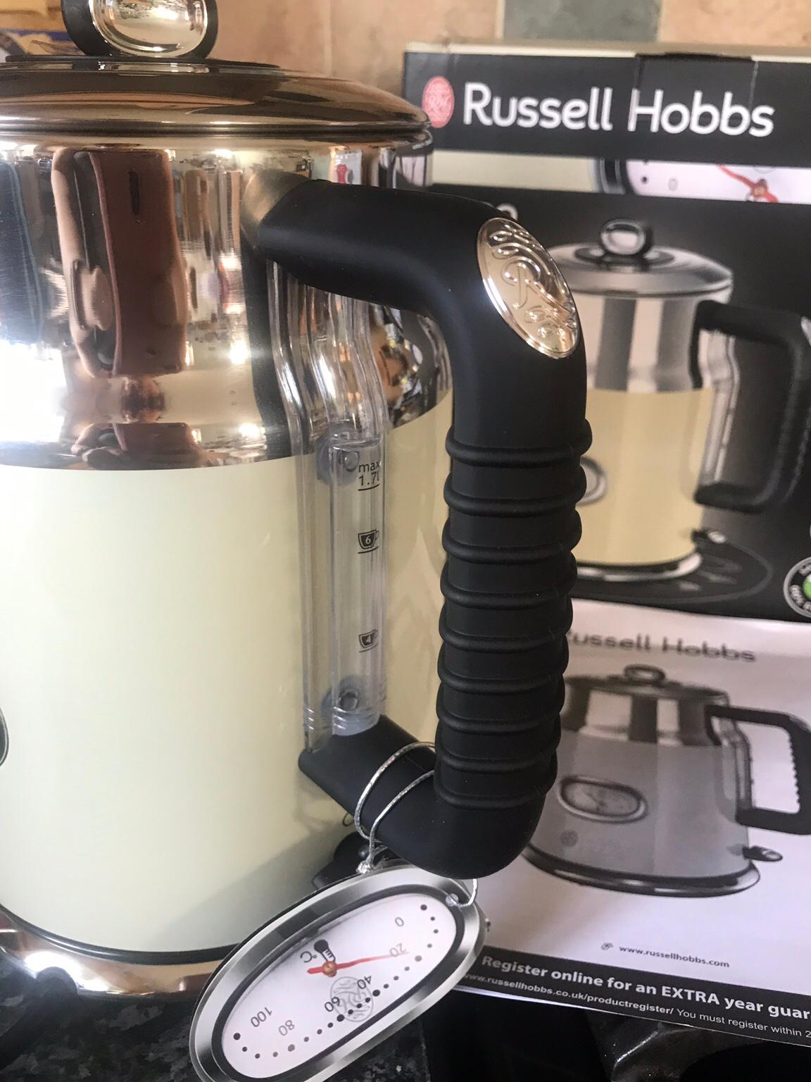 RUSSELL HOBBS RETRO VINTAGE KETTLE N21672 in TN33 Rother for £25.00 for