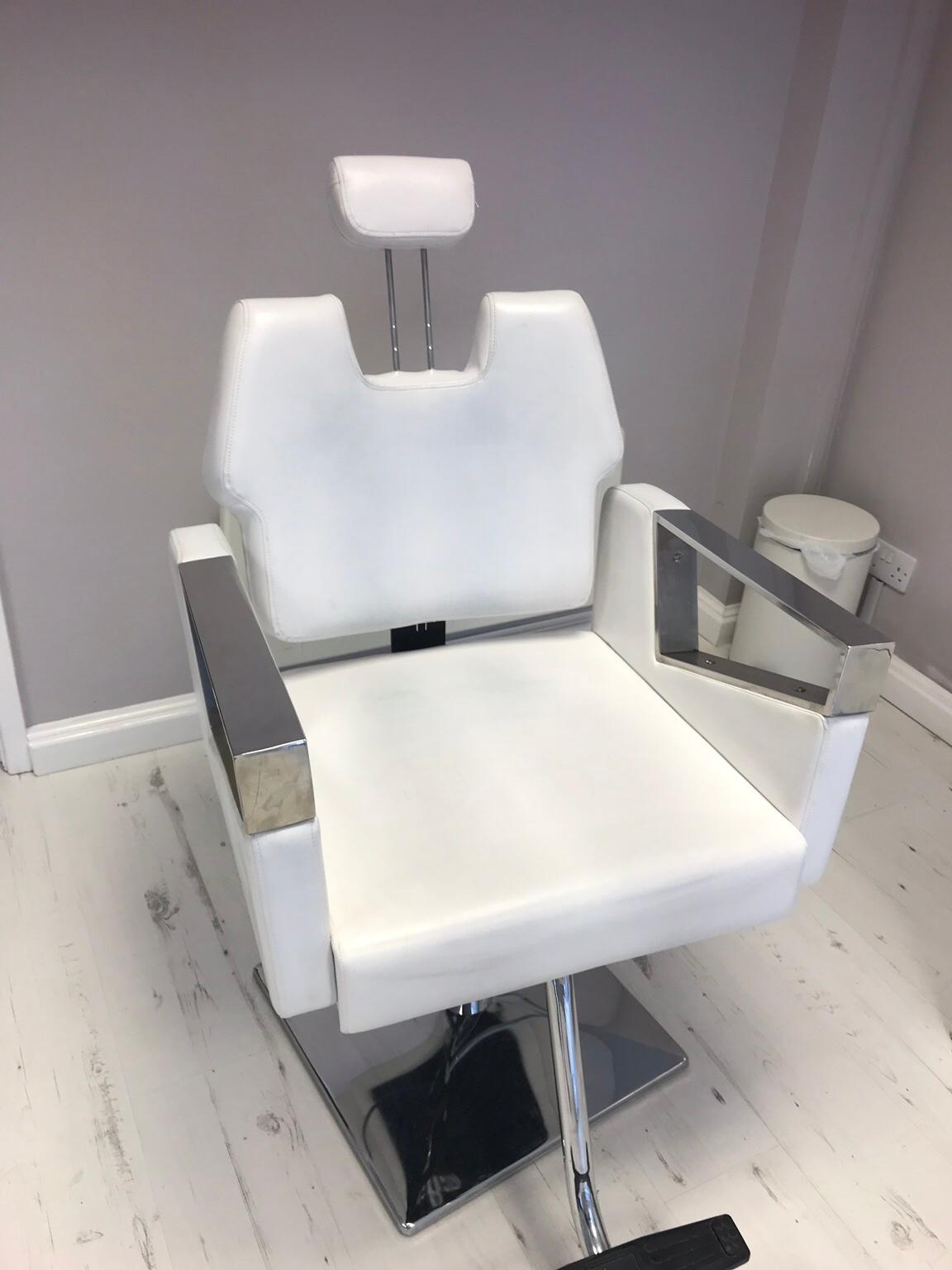 White barber/ threading chair in Charnwood for £65.00 for sale Shpock