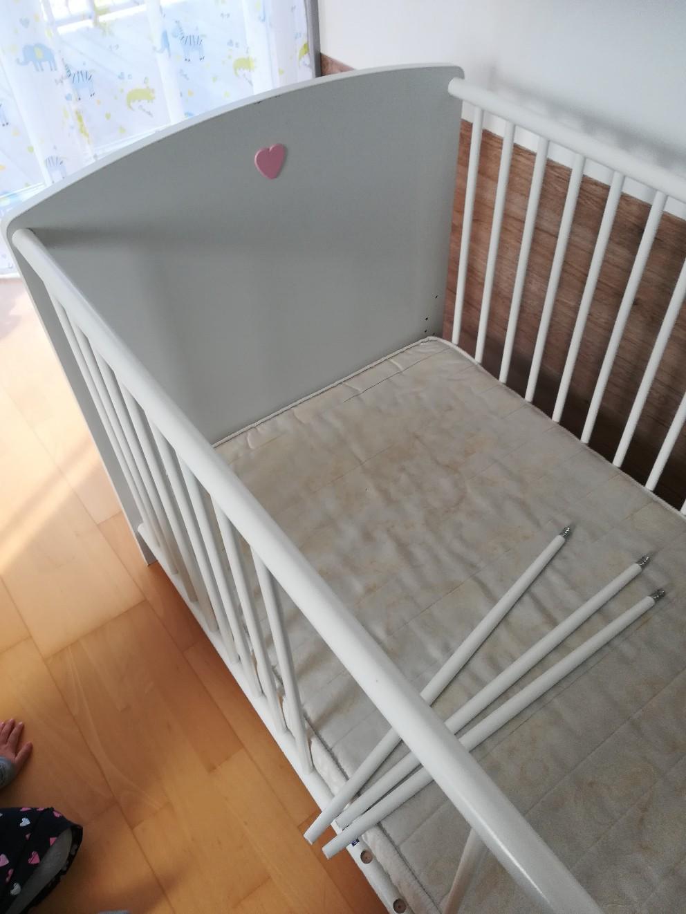 Gitterbett inkl. Matratze in 1040 Wien für € 15,00 zum Verkauf Shpock AT