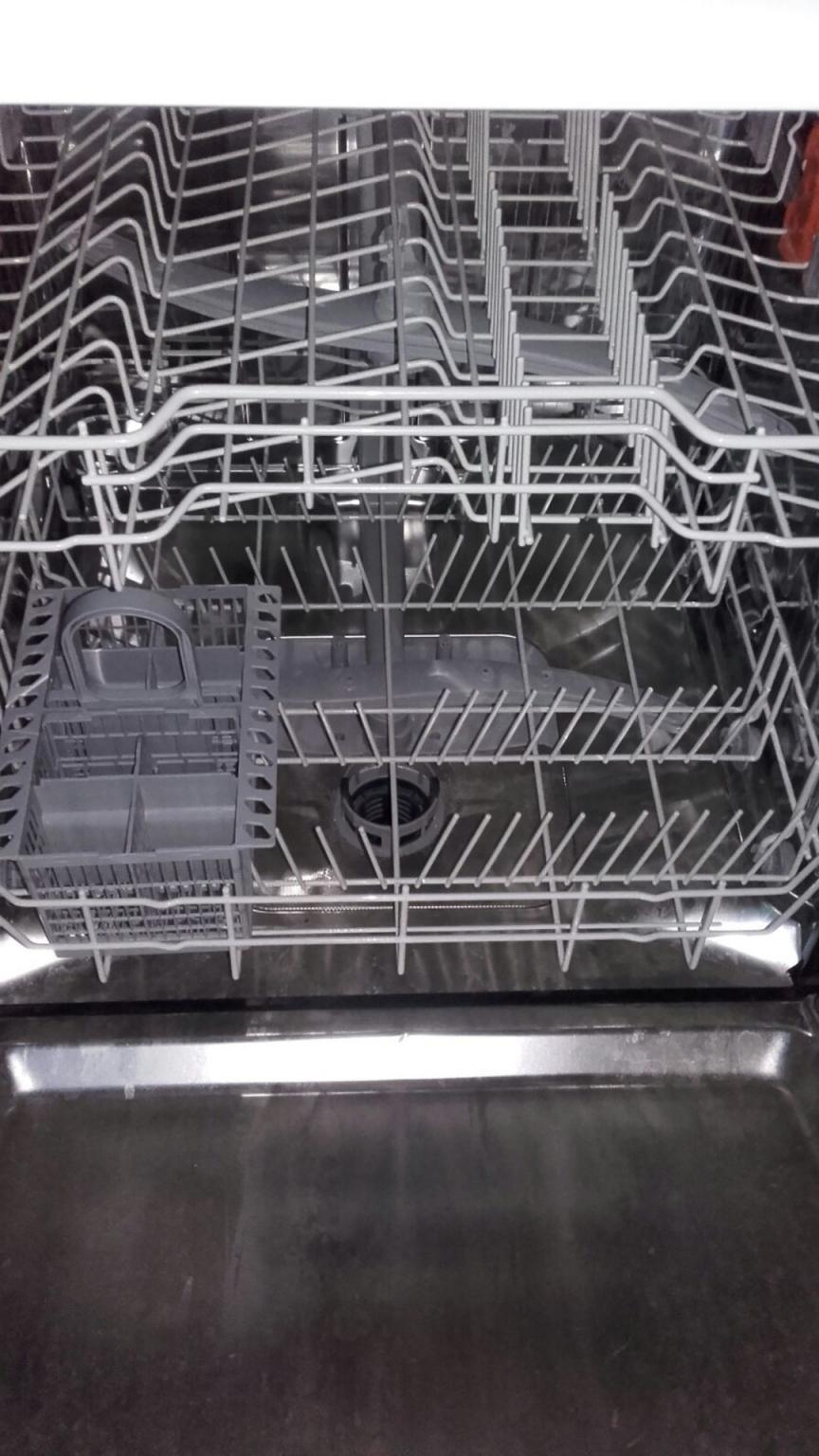 Hotpoint FDAL 11010 Under Counter Dishwasher in WD18 Watford for £58.00