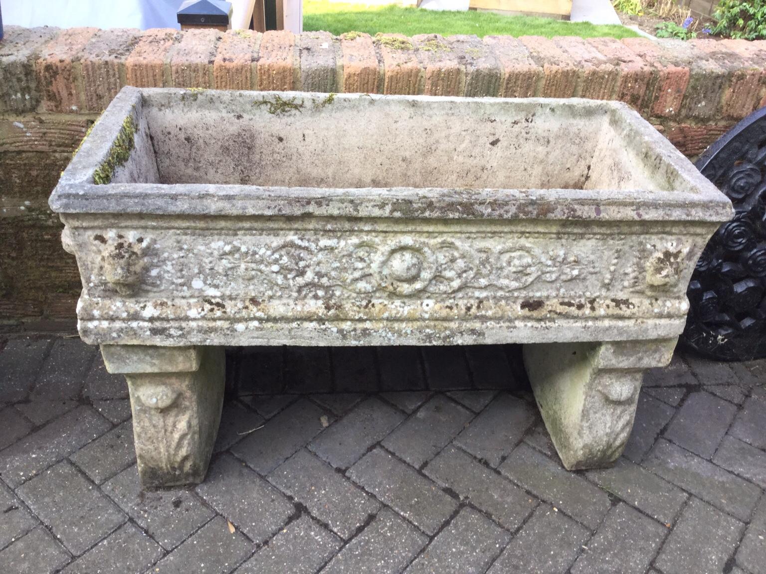 Vintage stone/concrete garden trough/planter in Brentwood für 48,00