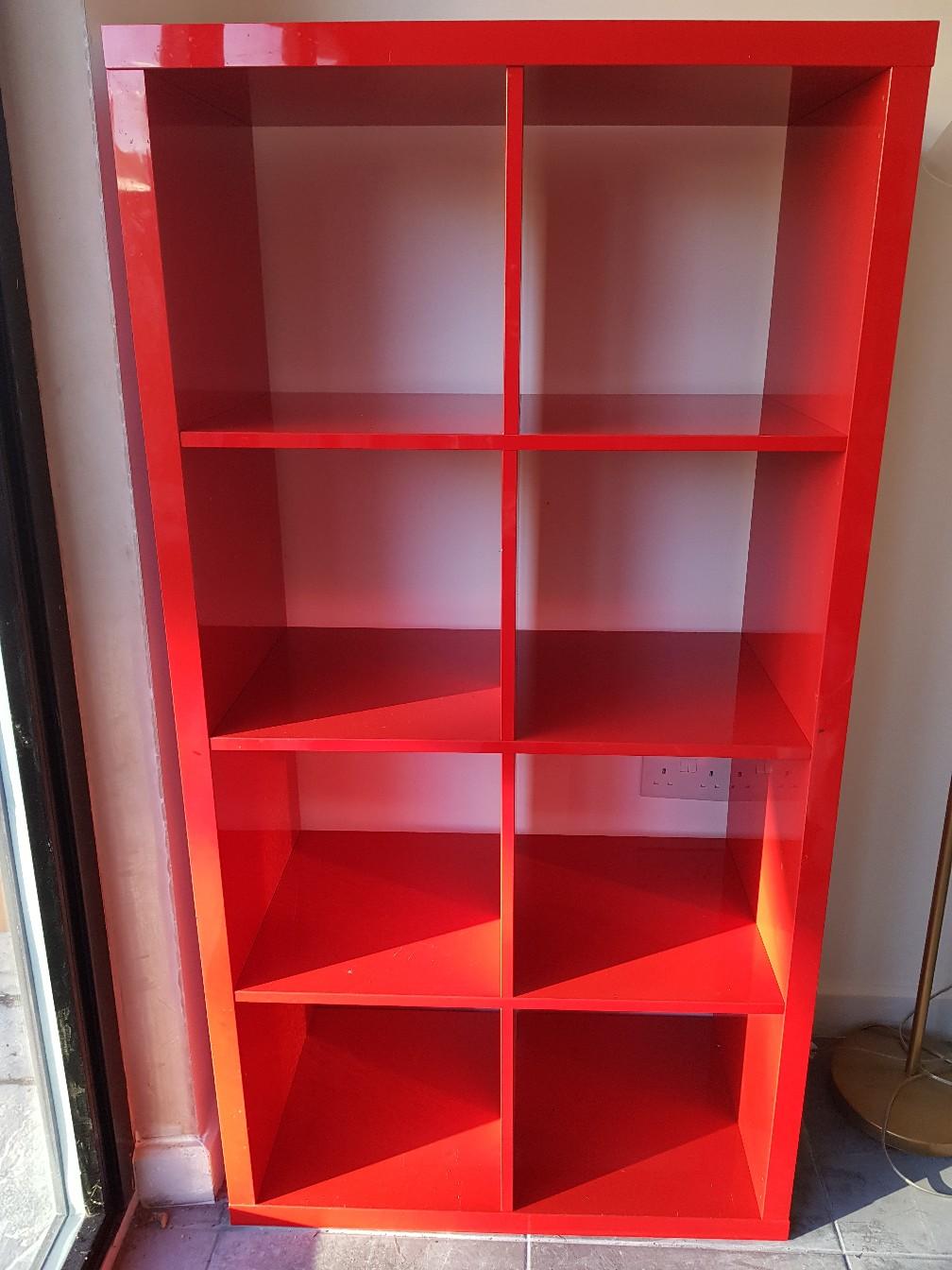 Glossy red kallax shelving unit in CR4 Merton für £ 36,00 zum Verkauf