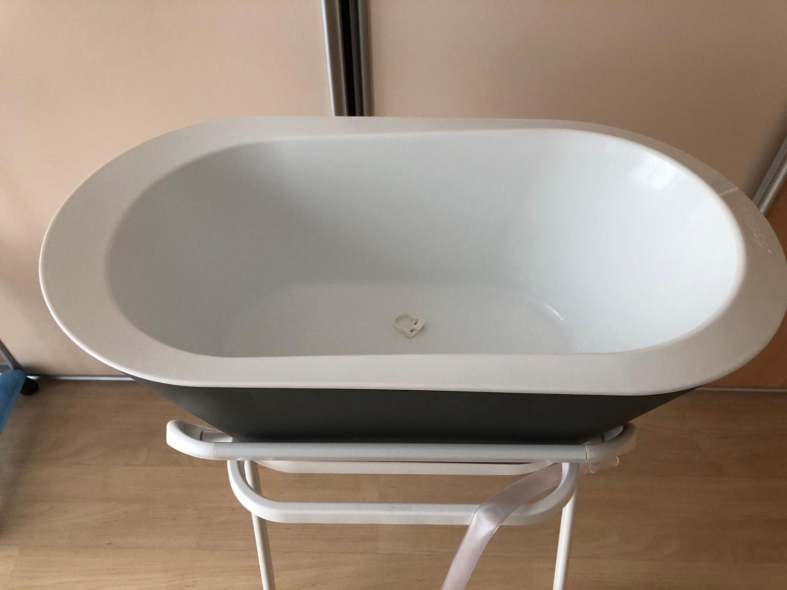Babybadewanne HOPPOP mit Ständer in 9772 Glatschach für 35,00 € zum Verkauf Shpock DE