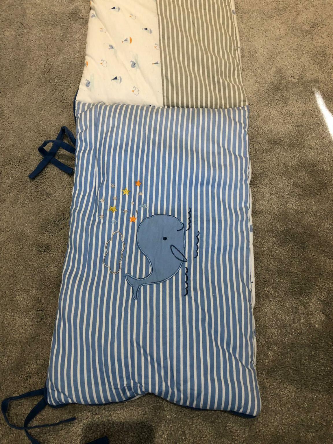 Marks and Spencer baby cot quilt and bumper. in SE9 London für 10,00