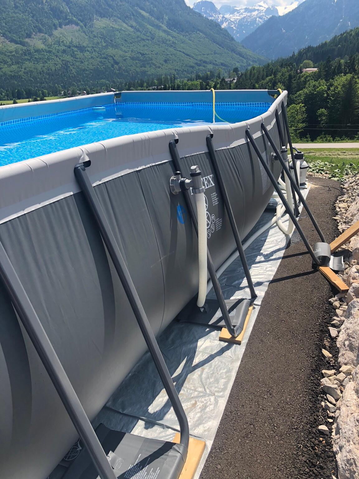 Intex Ultra Quadra XTR 549x274x132 in 8990 Bad Aussee für € 300,00 zum