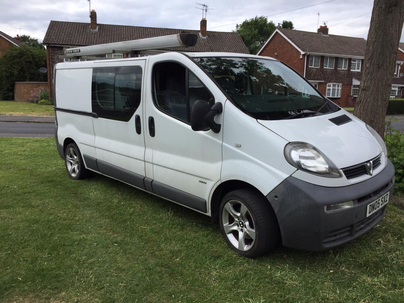 Vauxhall Vivaro crew cab LWB camper day van in B69 Sandwell for £1,800.