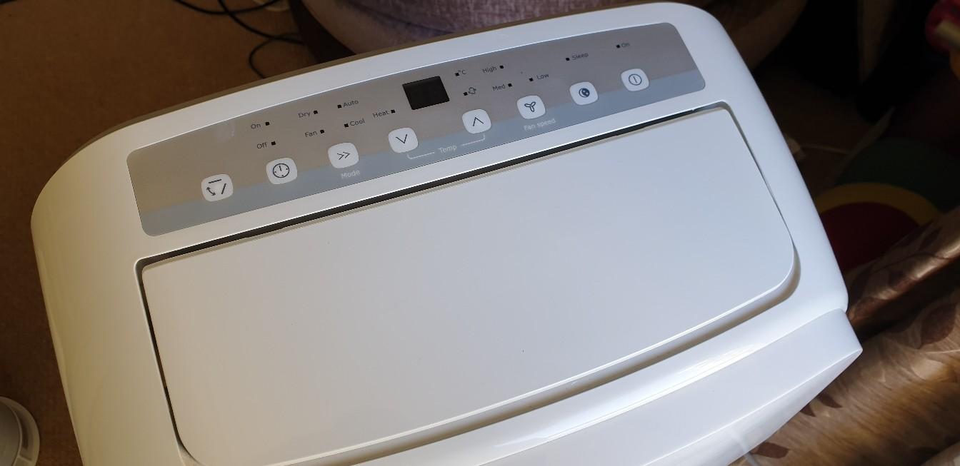Electrolux EXP09HN1WI 9000BTU Air Conditioner in E14 London for £149.00