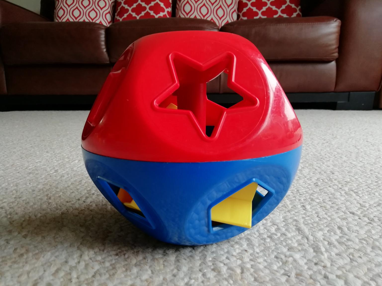 Tupperware Shapes Ball in ME5 Chatham for £4.00 for sale Shpock