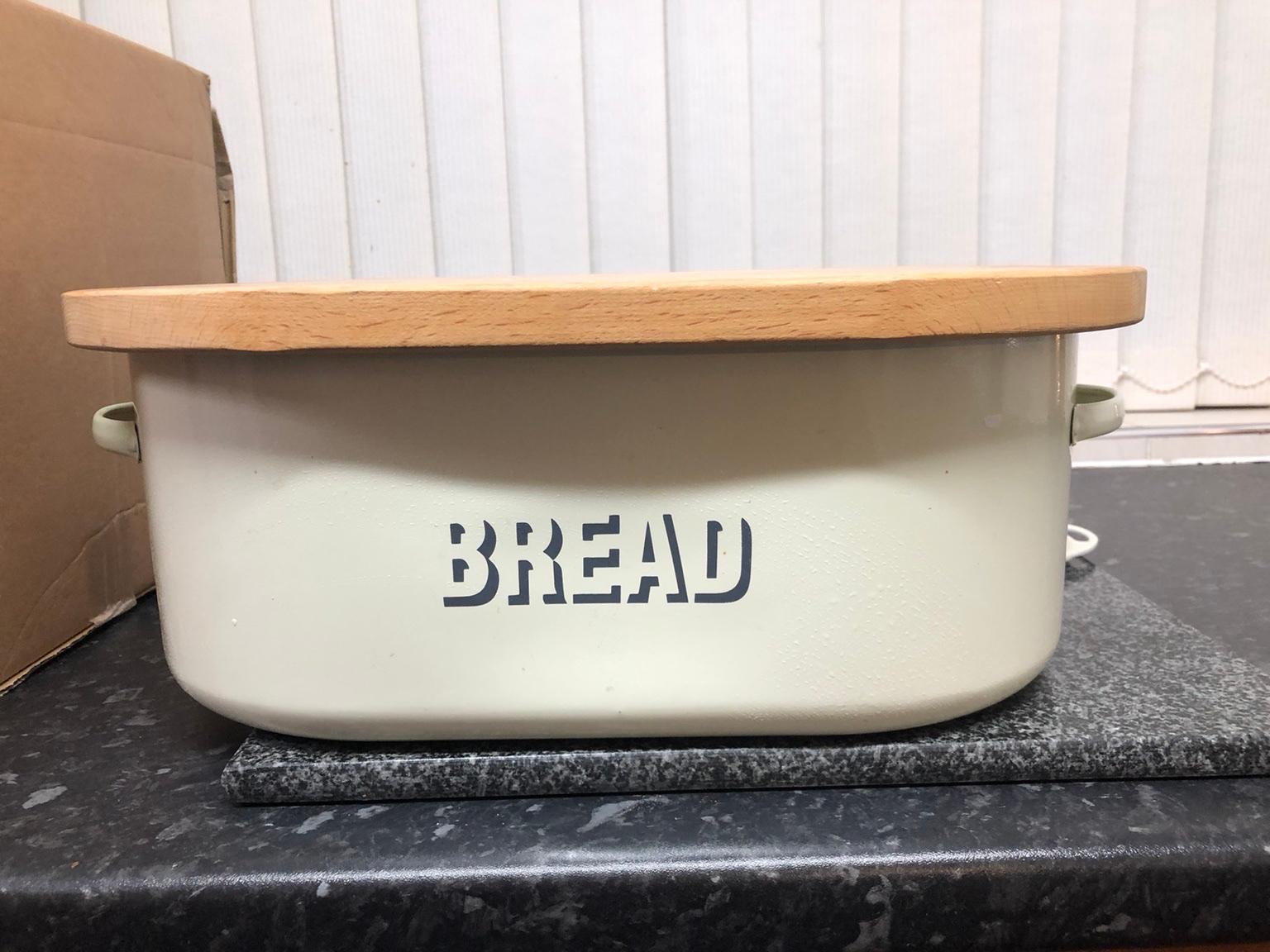 Bread bin in DY4 Sandwell for £3.00 for sale Shpock