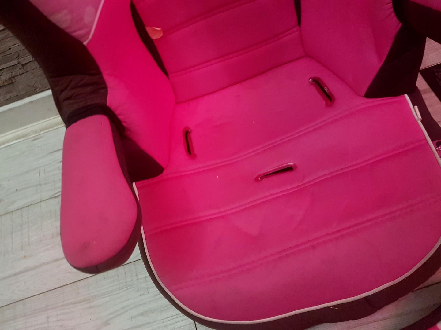 Car seat in Wolverhampton for £20.00 for sale Shpock