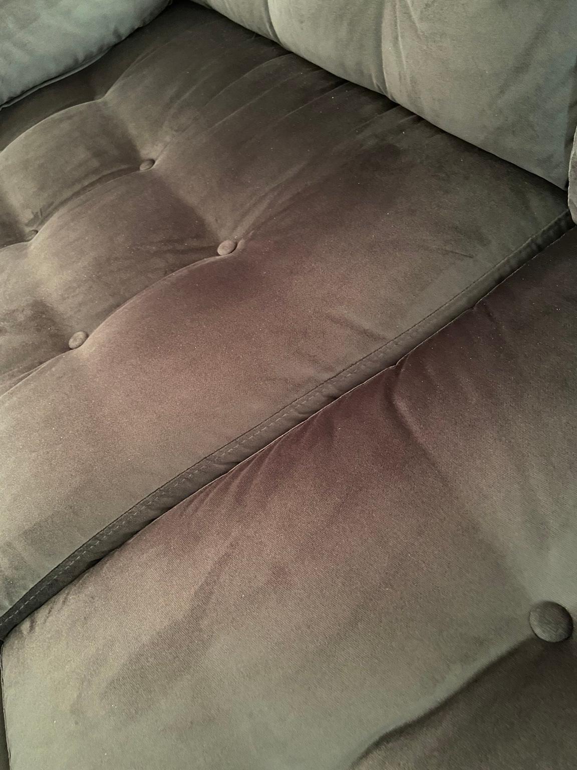 Höffner Gray Jones Samt Couch Sofa grau in 40476 Düsseldorf für 1.200