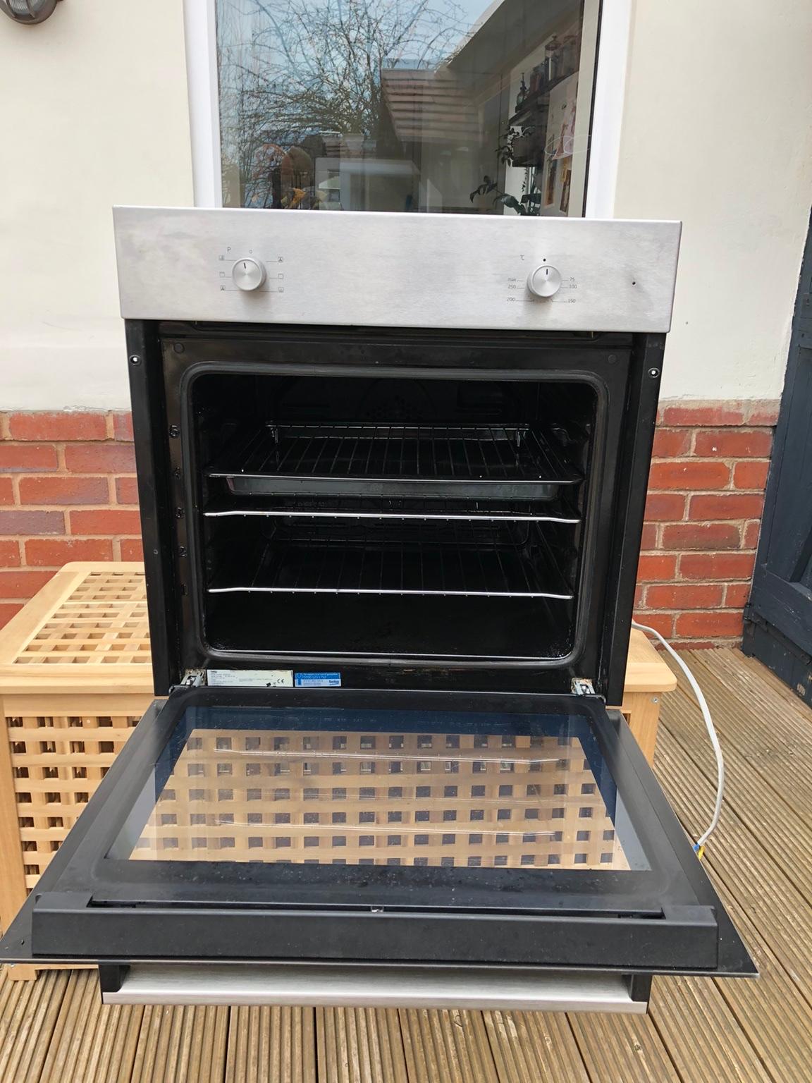 BEKO BQE222X single fan oven in DY5 Dudley für 50,00 £ zum Verkauf