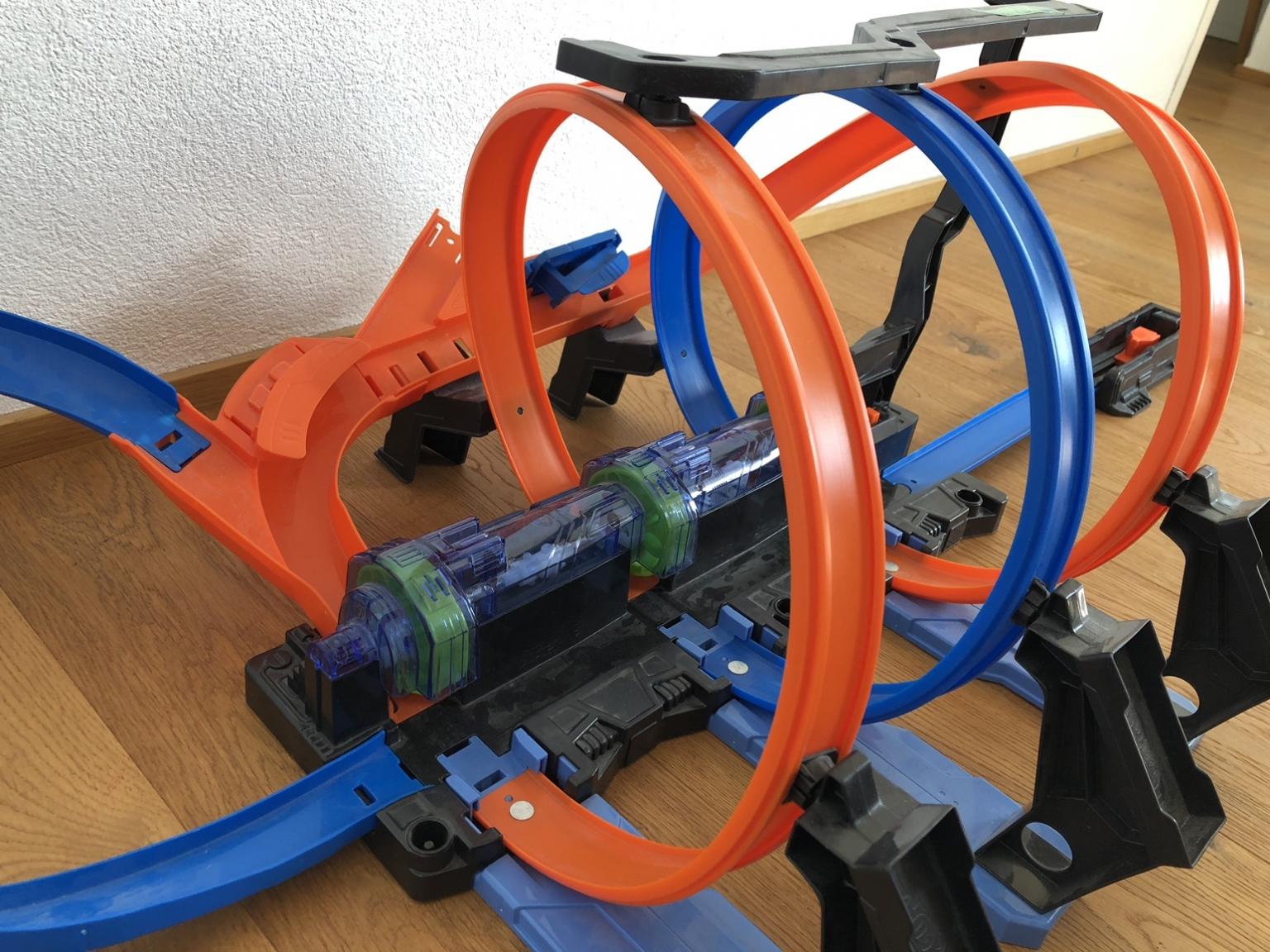 Hot Wheels Looping Bahn in 6850 Stadt Dornbirn für € 30,00 zum Verkauf