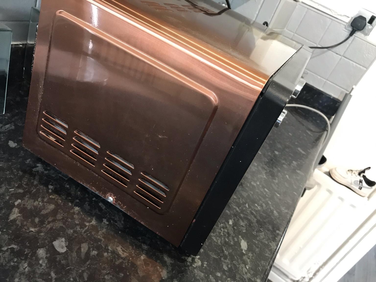 Goodmans rose gold microwave in Walsall for £10.00 for sale Shpock