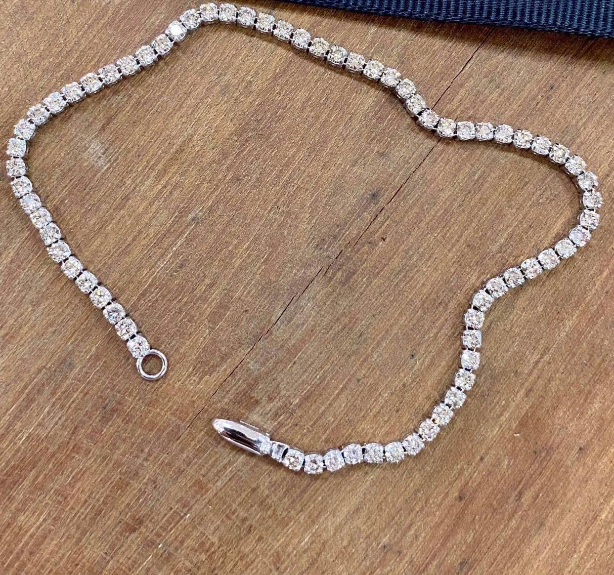 3.00 carat diamond bracelet in 18k white gold in B15 Birmingham for £