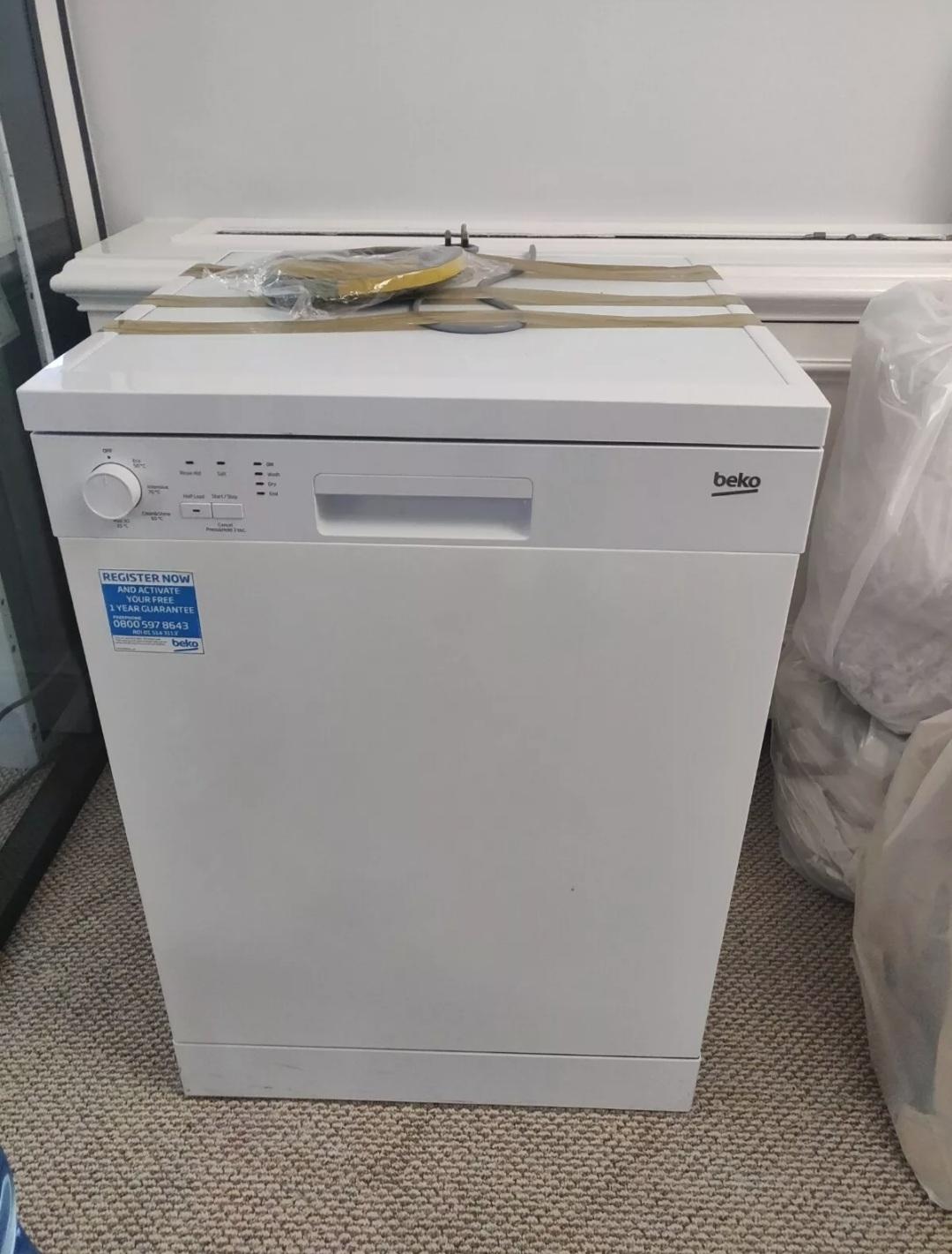 Beko Dishwasher (Full Size) in E8 London for £130.00 for sale Shpock