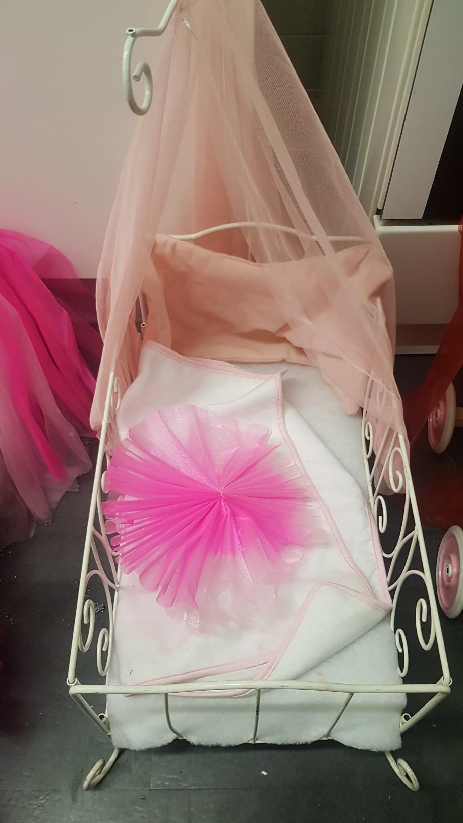 Baby Born Doll & Annabell Cot in M25 Salford for £15.00 for sale Shpock