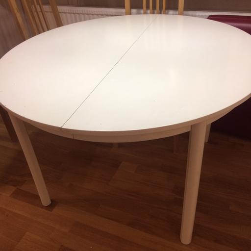 vitt bord Runt Vitt Bord In 145 67 Botkyrka For Sek 300.00 For Sale | Shpock