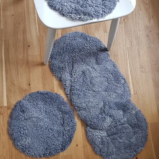 fårskinns stolsdynor 6 St Stolsdynor I Fårskinn In 169 74 Solna Kommun For Sek 200.00 For Sale | Shpock