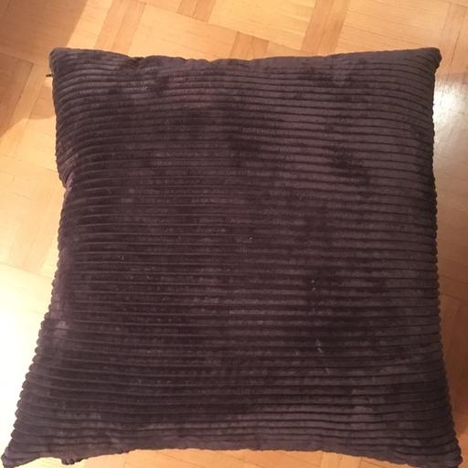 sammet kudde Brun Sammet Kudde / Kuddar 3 In 123 56 Stockholm For Sek 25.00 For Sale | Shpock