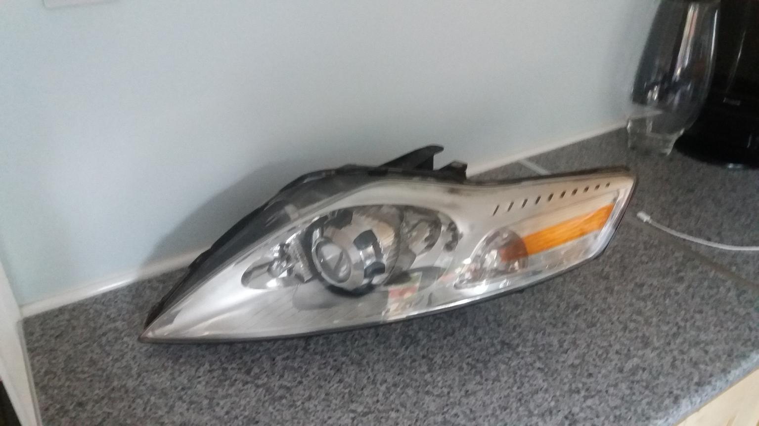Mondeo MK4 Xenon Headlight in DY5 Hill for £65.00 for sale Shpock