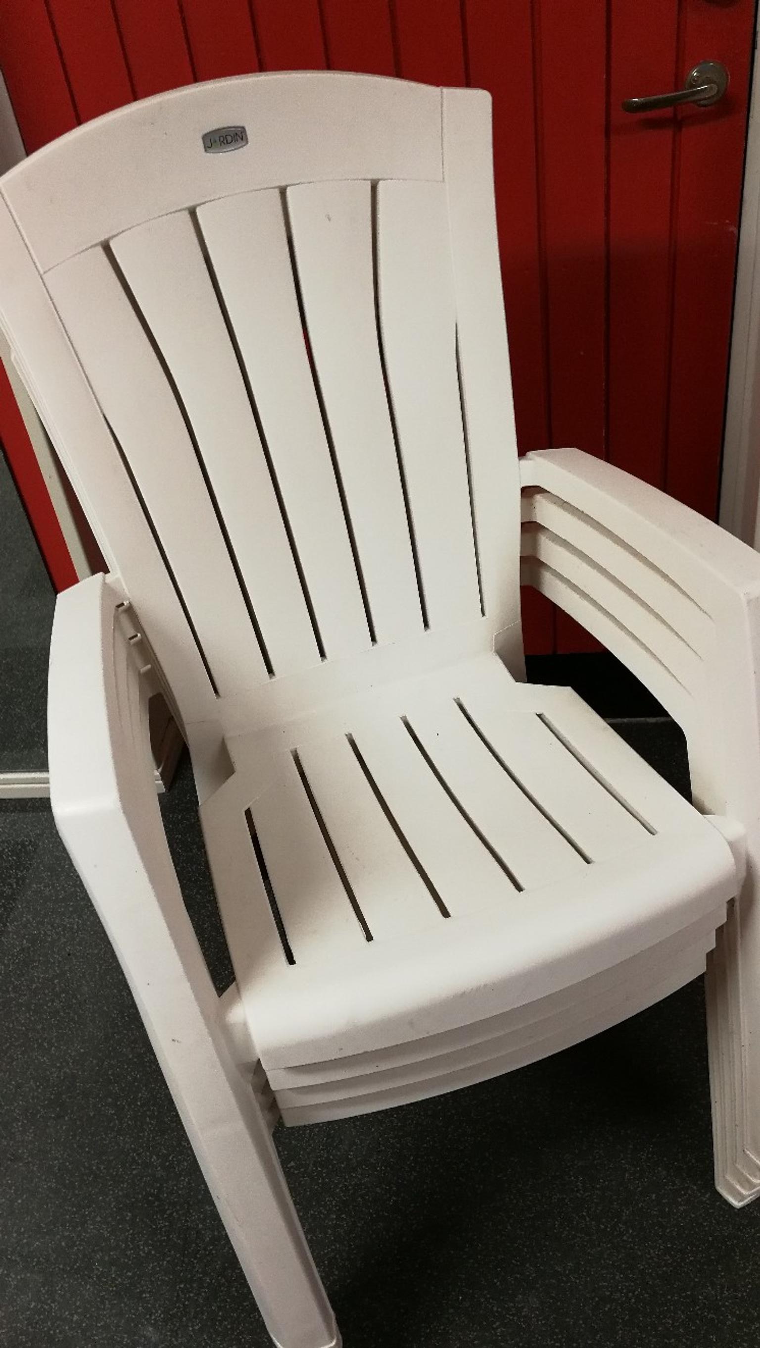 vita plaststolar Vita Stabila Stolar I Hårdplast, Stol In 19149 Sollentuna Kommun For Sek 400.00 For Sale | Shpock