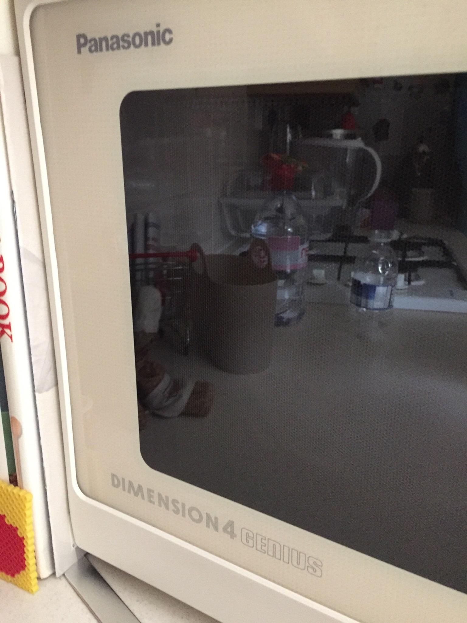 Microwave Panasonic Dimension 4 Genius in CV31 Warwick for £20.00 for