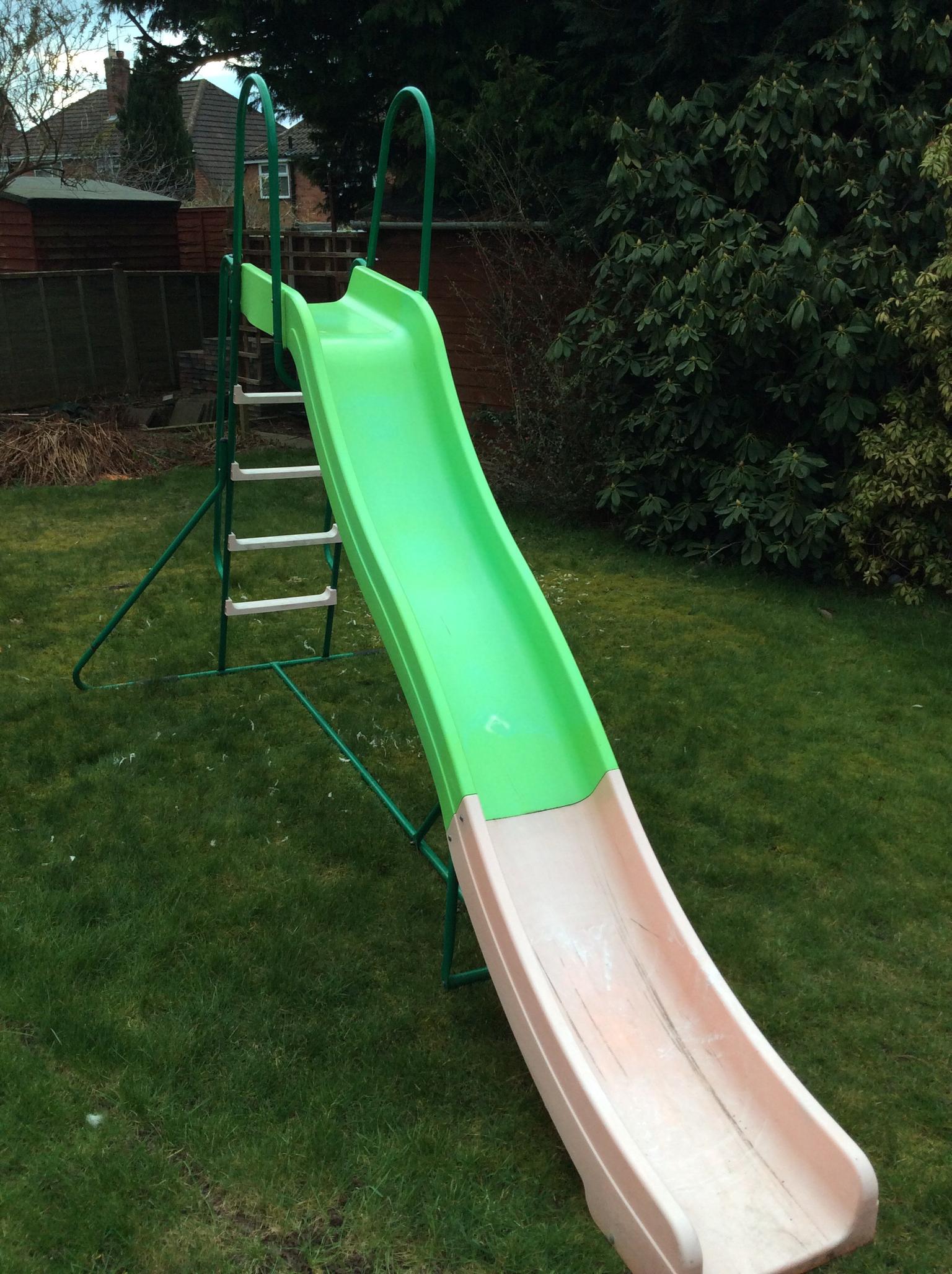 10ft wavy children's slide from Smyths. in B63 Dudley für 30,00 £ zum