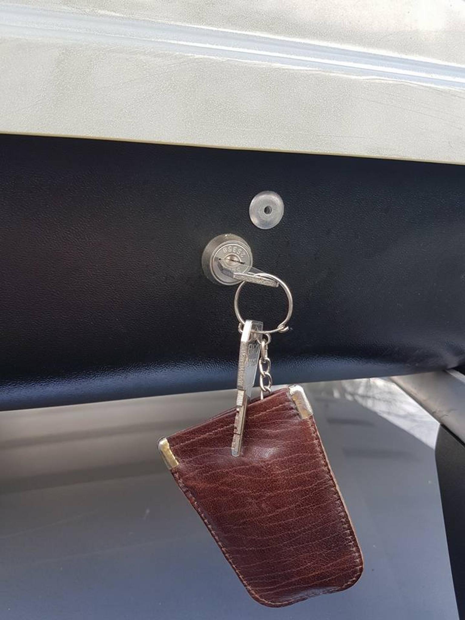 Dachbox G3 Cargo 124, 350 Liter, grau, Jetbag in 45968 Gladbeck für 100