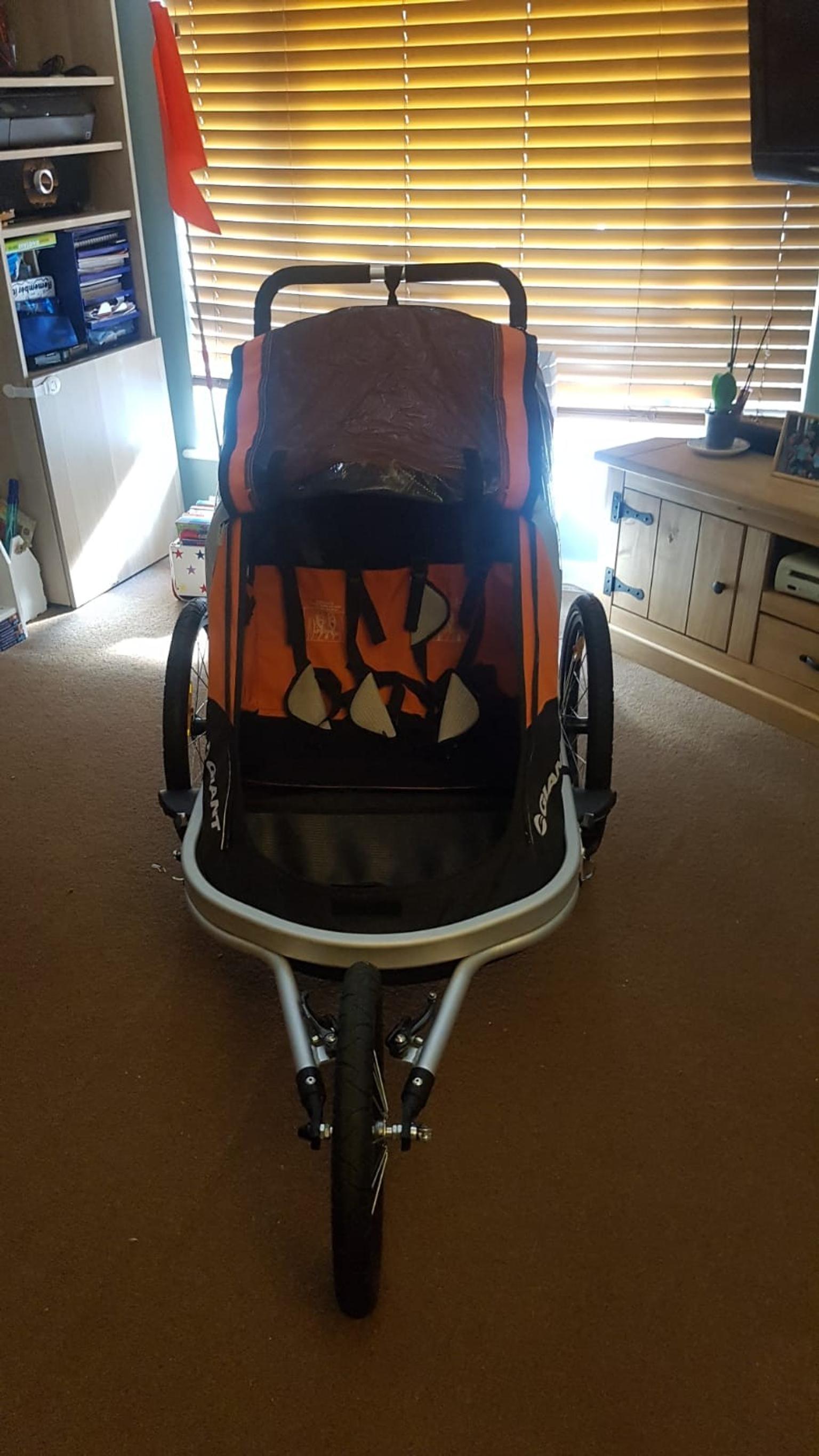 Giant peapod bike trailer in TW2 Thames für 100,00 £ zum Verkauf