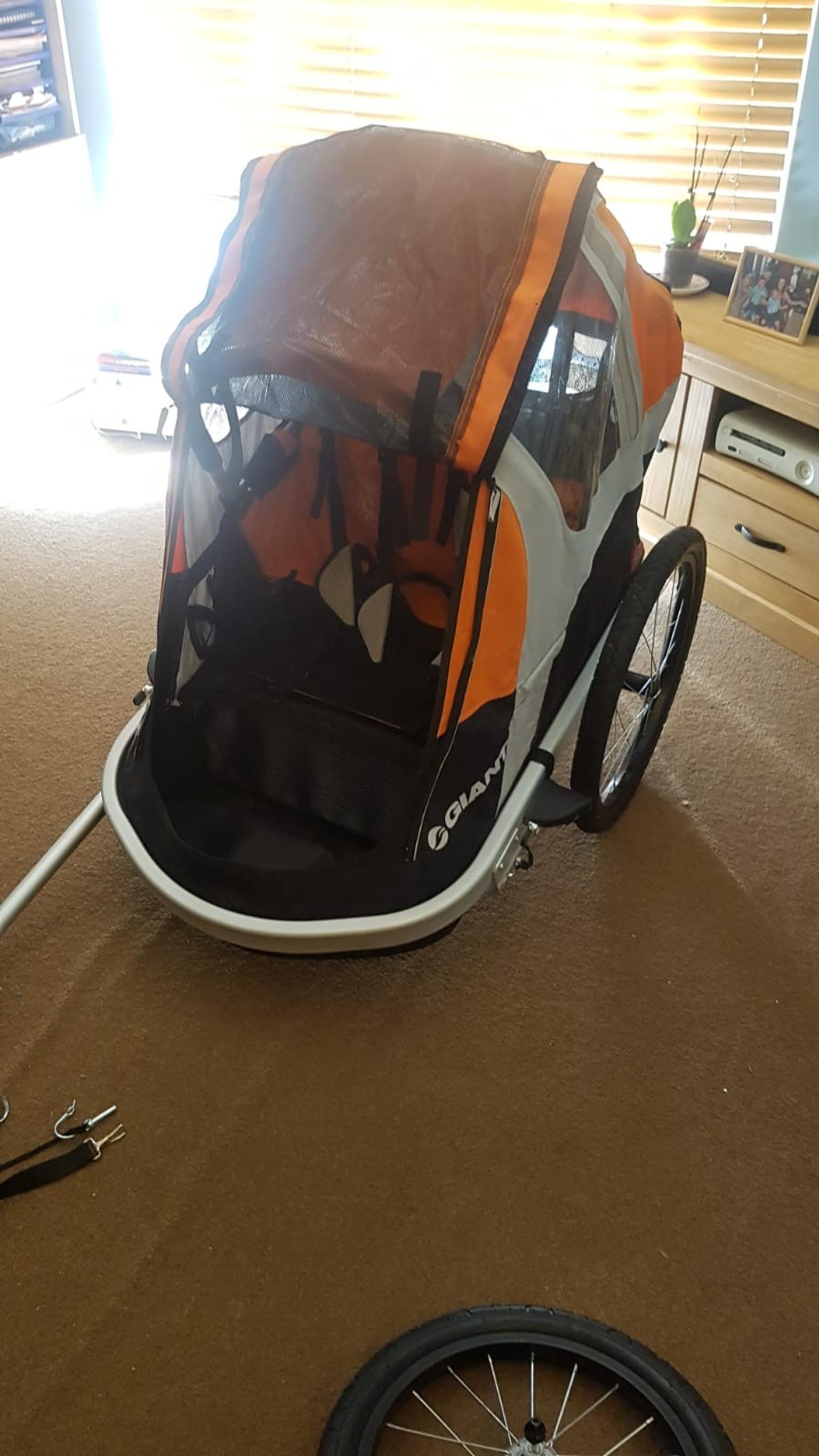 Giant peapod bike trailer in TW2 Thames für 100,00 £ zum Verkauf