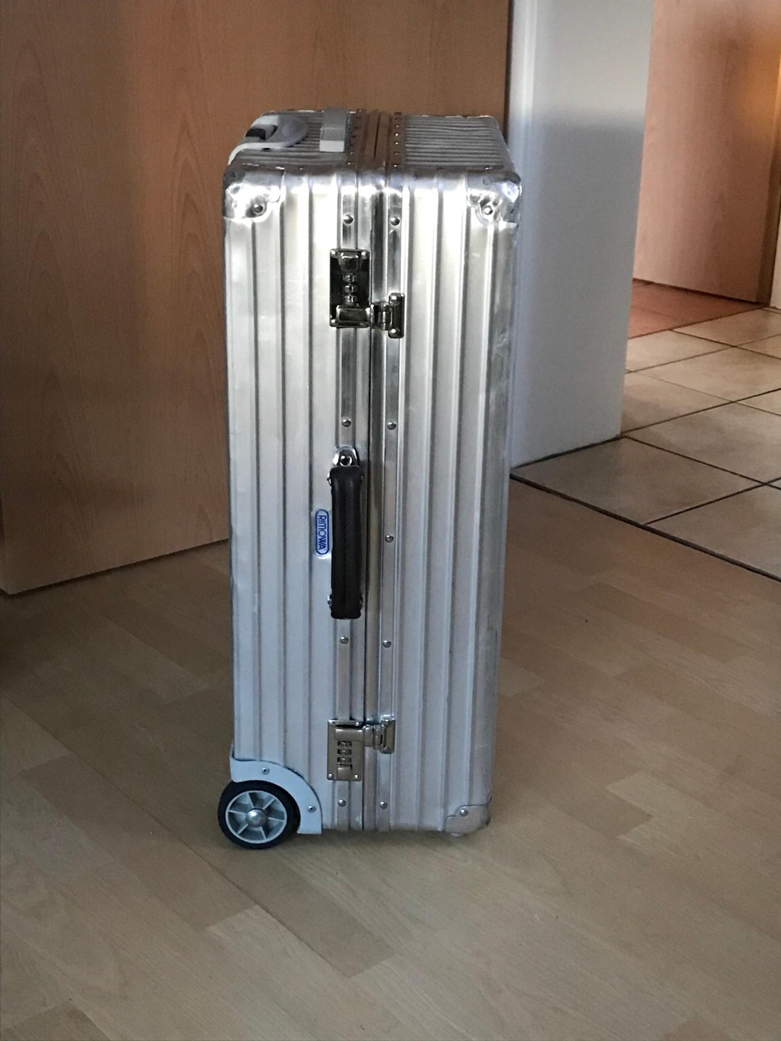 Rimowa Trolley Koffer Classic flightAlukoffer in 53489 Sinzig for €385.