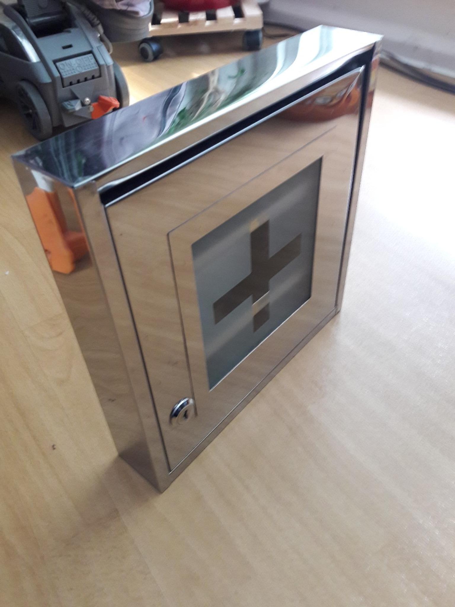 Arznei Schrank in 12689 Marzahn for €10.00 for sale Shpock