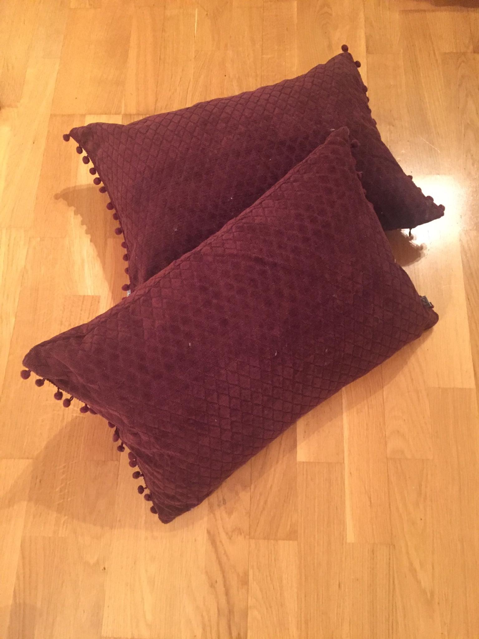 vinröda kuddar Kuddar In 21224 Malmö For Sek 40.00 For Sale | Shpock